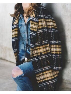 ✨Host Pick✨ Yellow and Black Plaid Coat SZ S